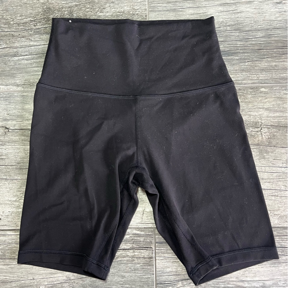 Lululemon women’s size 4 Black Athletic Shorts